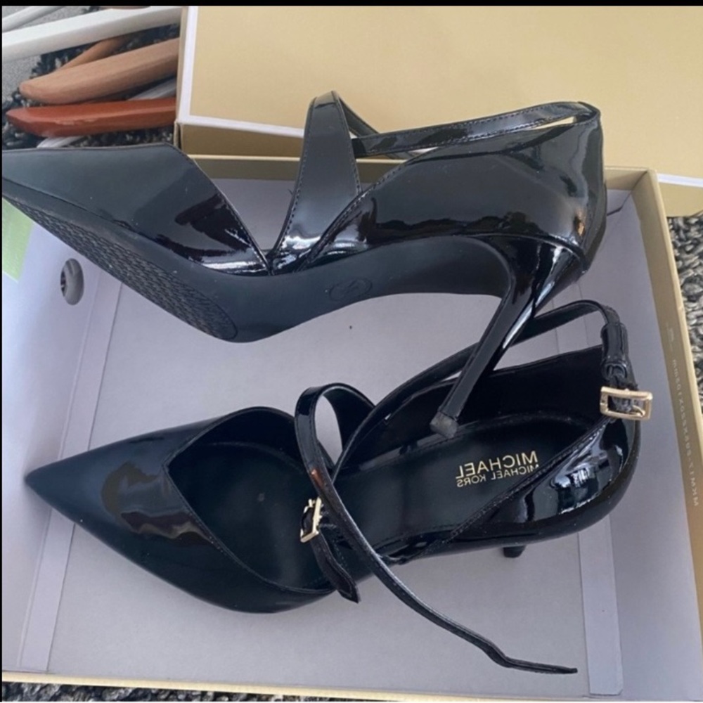 Michael Kors strapped pumps